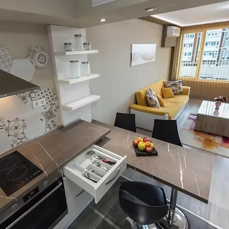 Linden Guest Apartment Varna Exterior photo